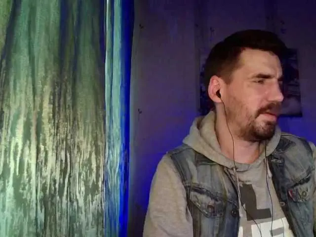 Live sex webcam photo for MaxmarkArt #292193880