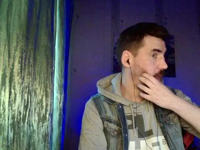 Live sex webcam photo for MaxmarkArt #292199390