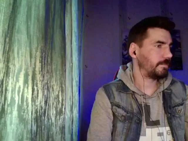 Live sex webcam photo for MaxmarkArt #292218843