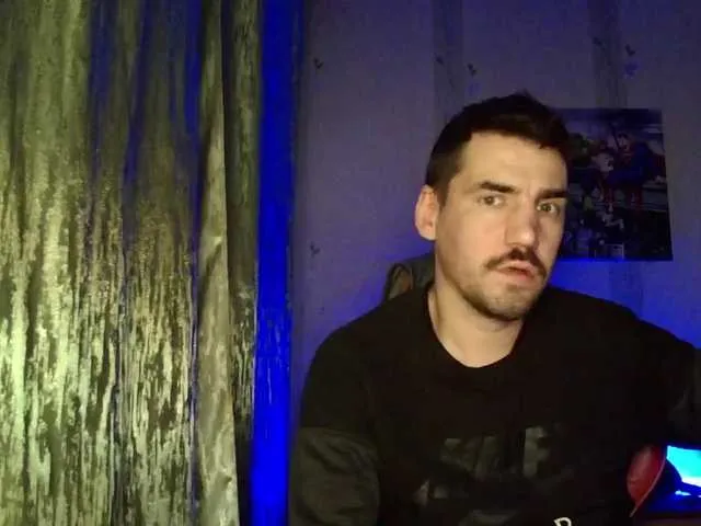 Live sex webcam photo for MaxmarkArt #292255651