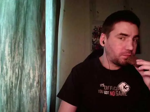 Live sex webcam photo for MaxmarkArt #292289313