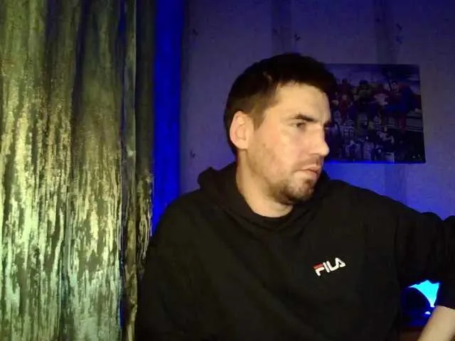 Live sex webcam photo for MaxmarkArt #292290937