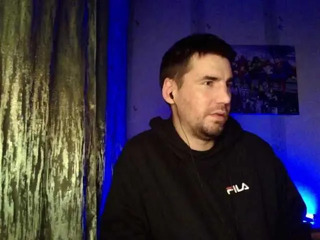 Live sex webcam photo for MaxmarkArt #292292266