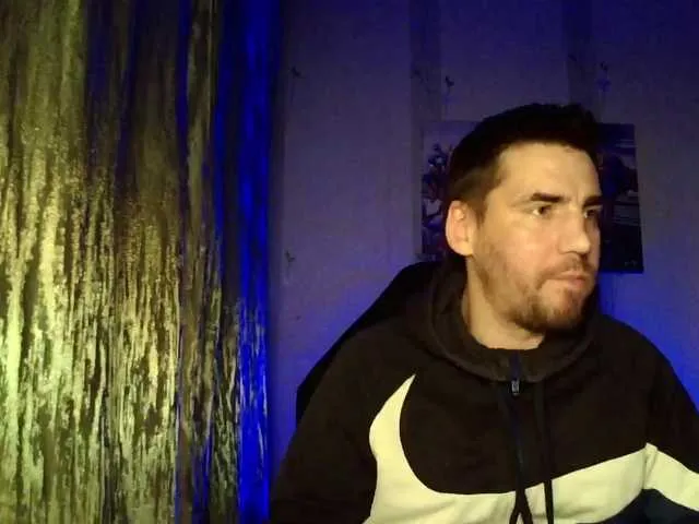 Live sex webcam photo for MaxmarkArt #292302433