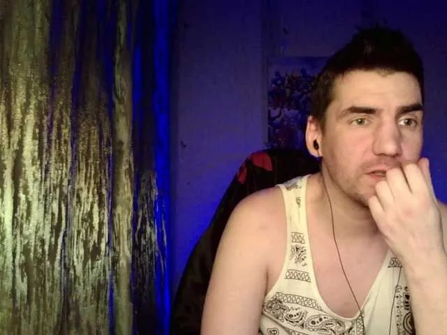 Live sex webcam photo for MaxmarkArt #292332232