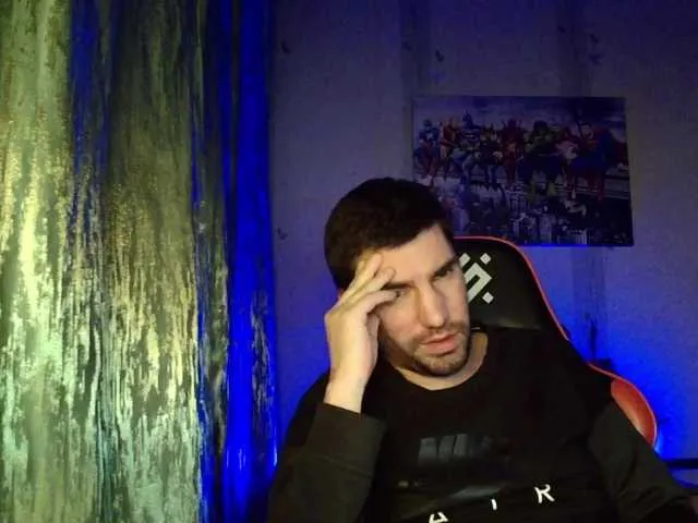 Live sex webcam photo for MaxmarkArt #292379746