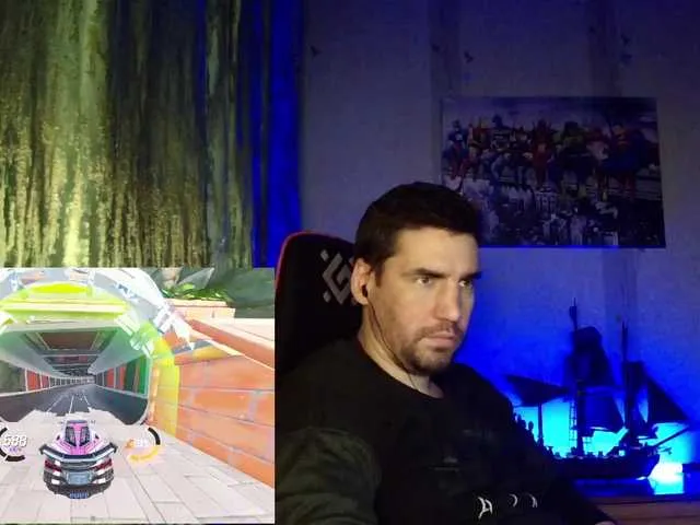 Live sex webcam photo for MaxmarkArt #292384300