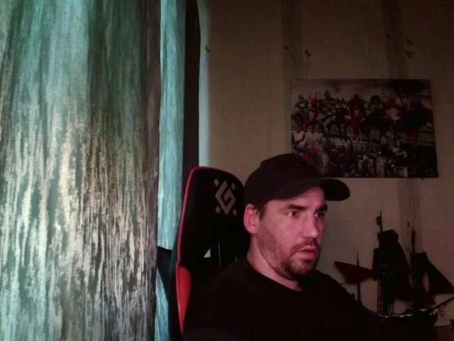 Live sex webcam photo for MaxmarkArt #292394533