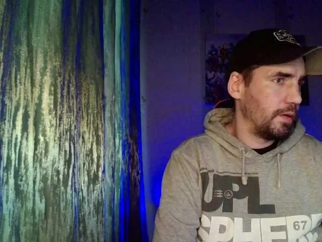 Live sex webcam photo for MaxmarkArt #292415659