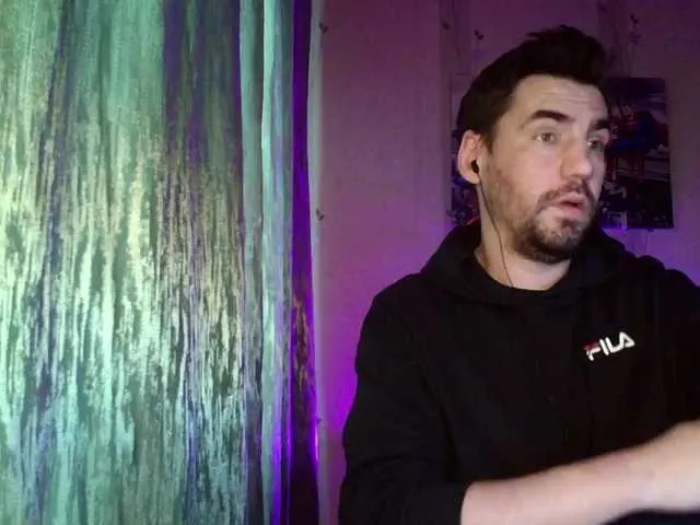 Live sex webcam photo for MaxmarkArt #292422625