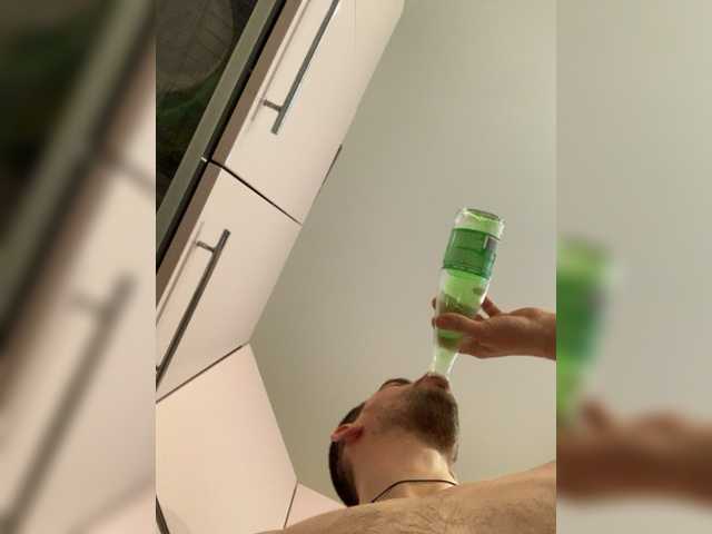 Live sex webcam photo for Maxpein198907 #277704405