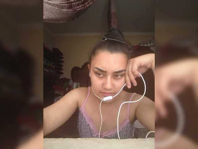 Live sex webcam photo for Maxxy6 #273337689