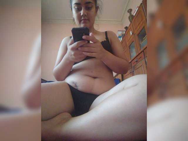 Live sex webcam photo for Maxxy6 #273623677