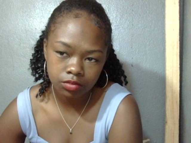 Live sex webcam photo for May-sexy #275680755