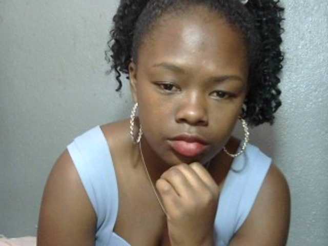 Live sex webcam photo for May-sexy #275714266