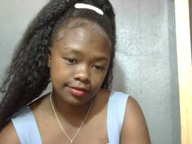 Live sex webcam photo for May-sexy #276203832