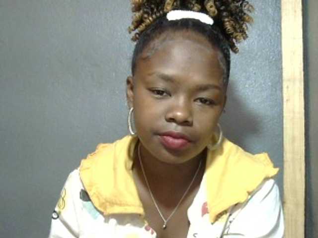 Live sex webcam photo for May-sexy #276231680