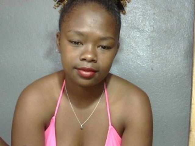 Live sex webcam photo for May-sexy #276266626