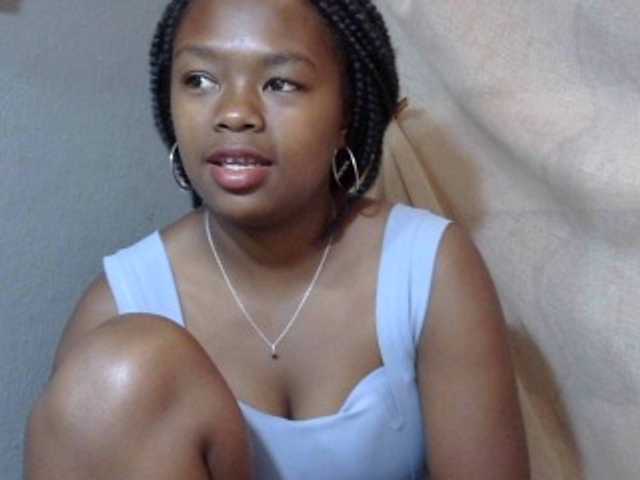 Live sex webcam photo for May-sexy #276554730