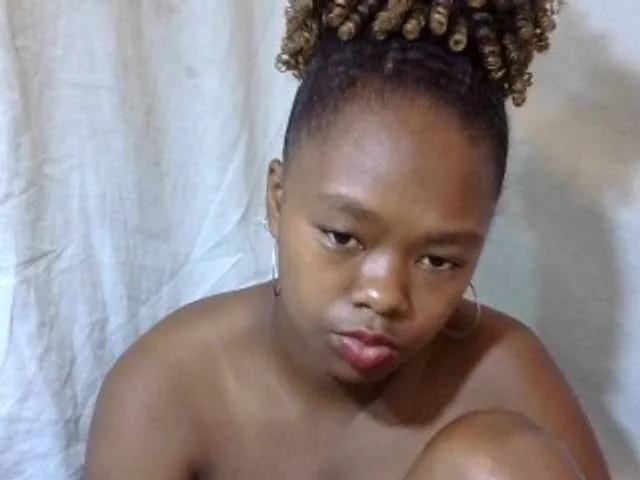 Live sex webcam photo for May-sexy #276829731