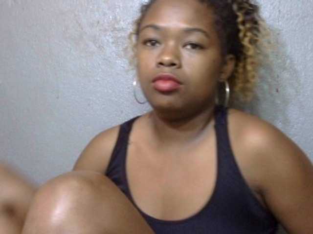 Live sex webcam photo for May-sexy #277234767