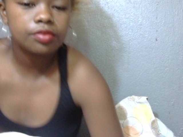 Live sex webcam photo for May-sexy #277248557