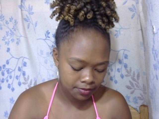 Live sex webcam photo for May-sexy #277546570