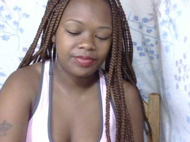 Live sex webcam photo for May-sexy #277606363