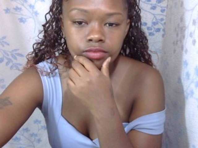 Live sex webcam photo for May-sexy #277681477