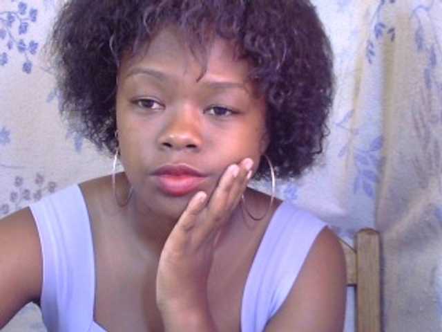 Live sex webcam photo for May-sexy #277729171