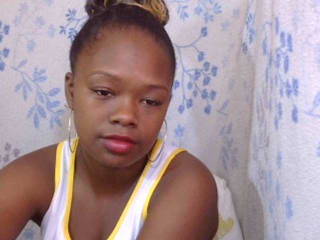 Live sex webcam photo for May-sexy #277736024