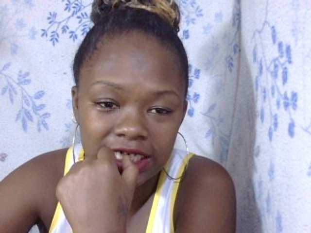 Live sex webcam photo for May-sexy #277737793