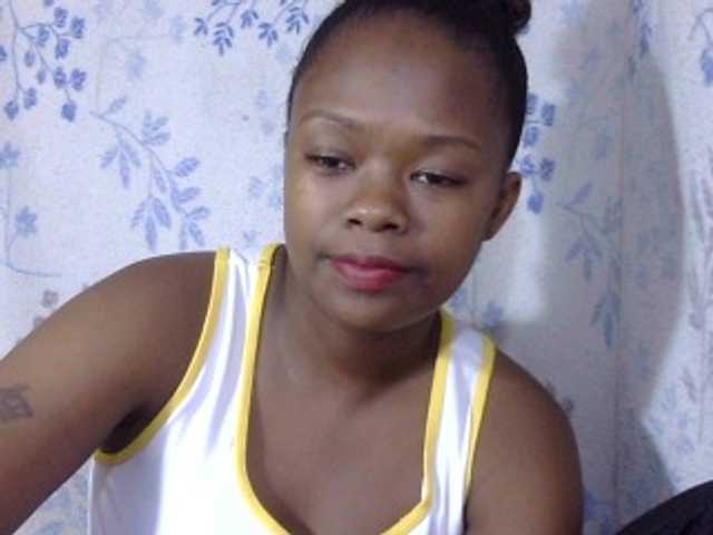 Live sex webcam photo for May-sexy #277745030