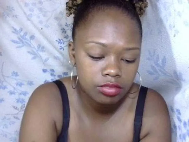 Live sex webcam photo for May-sexy #277803176