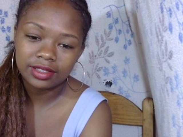 Live sex webcam photo for May-sexy #277822380