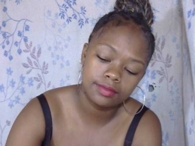 Live sex webcam photo for May-sexy #277861218