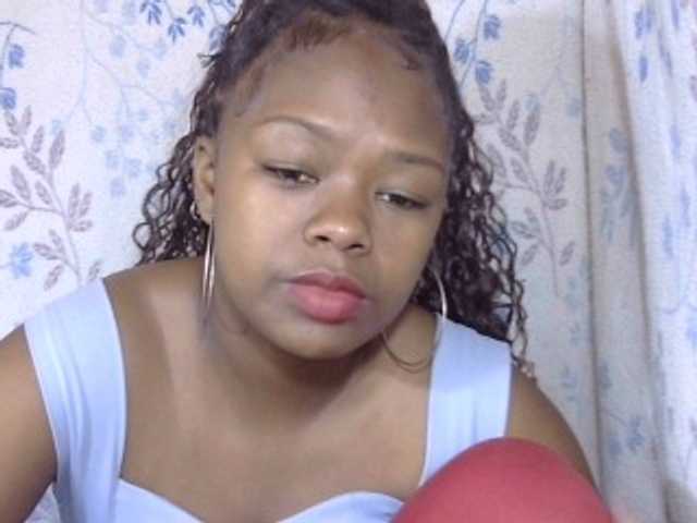 Live sex webcam photo for May-sexy #277879115