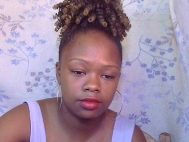 Live sex webcam photo for May-sexy #277957805