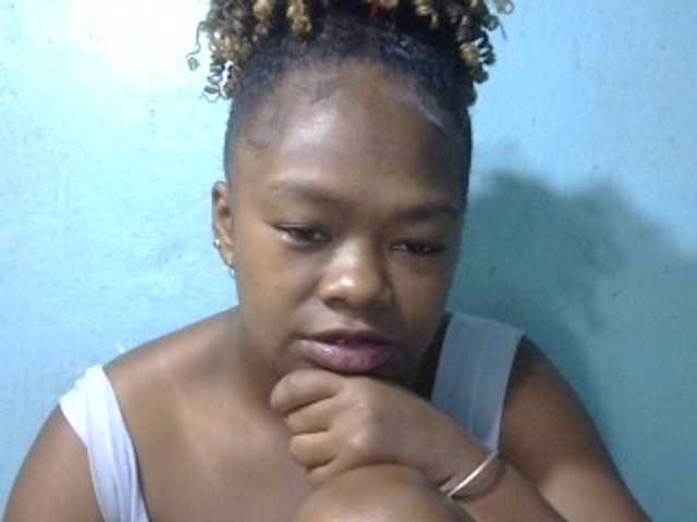 Live sex webcam photo for May-sexy #290444909