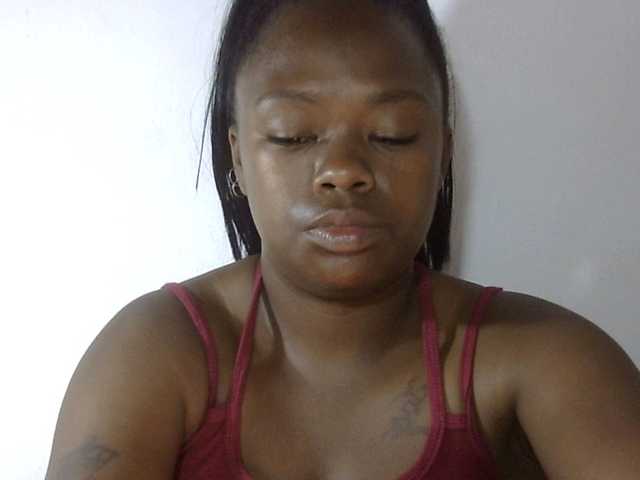 Live sex webcam photo for May-sexy #292211852