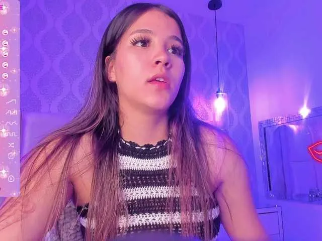 Live sex webcam photo for Maya-Foxx1 #276179003