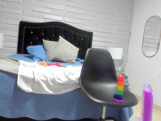 Live sex webcam photo for Maya-X #272287619