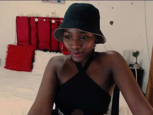 Live sex webcam photo for MayaBrownn #277866208