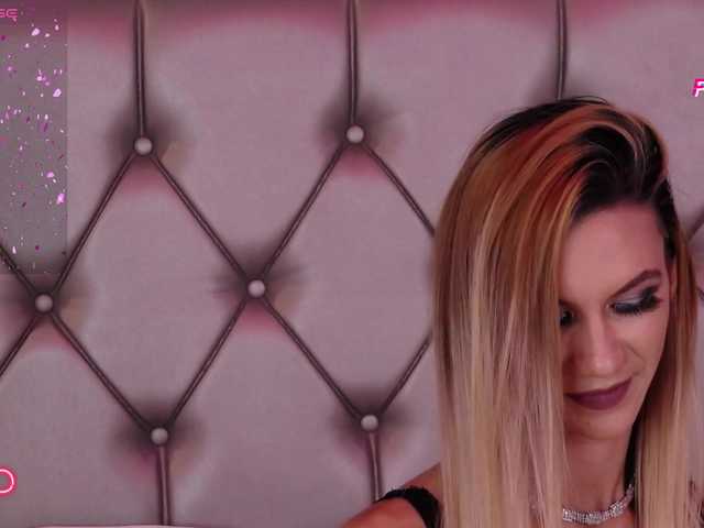 Live sex webcam photo for MayaHale #291527998