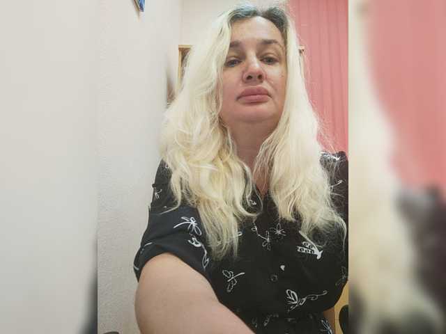 Live sex webcam photo for MayaMonroe #277917253