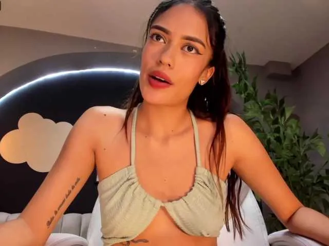 Live sex webcam photo for MayaRivera #272950510