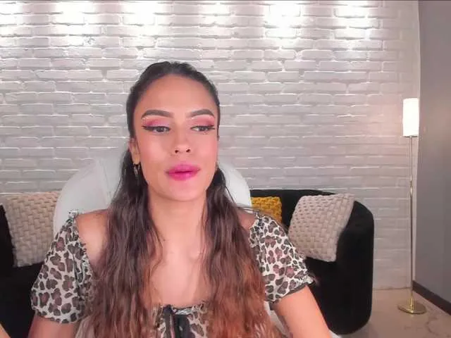 Live sex webcam photo for MayaRivera #273209785