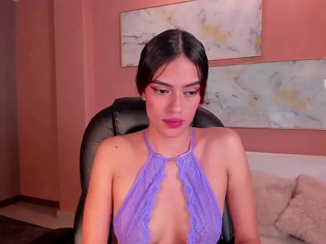 Live sex webcam photo for MayaRivera #273415423