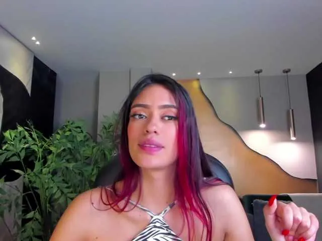 Live sex webcam photo for MayaRivera #273458122