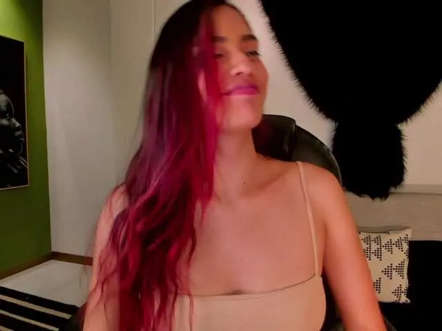 Live sex webcam photo for MayaRivera #273684866